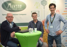 Het team van Mivena; Louis de Kort, Robin van Dreumel en Stefan Hoefnagel. De mannen wilde graag hun, met hars gecoate, meststoffen benadrukken. Daarbij reikte ze, aan de hand van hun quiz, elke dag een dinercheque uit met als hoogtepunt op de laatste dag van de beurs, 100 kg meststoffen.